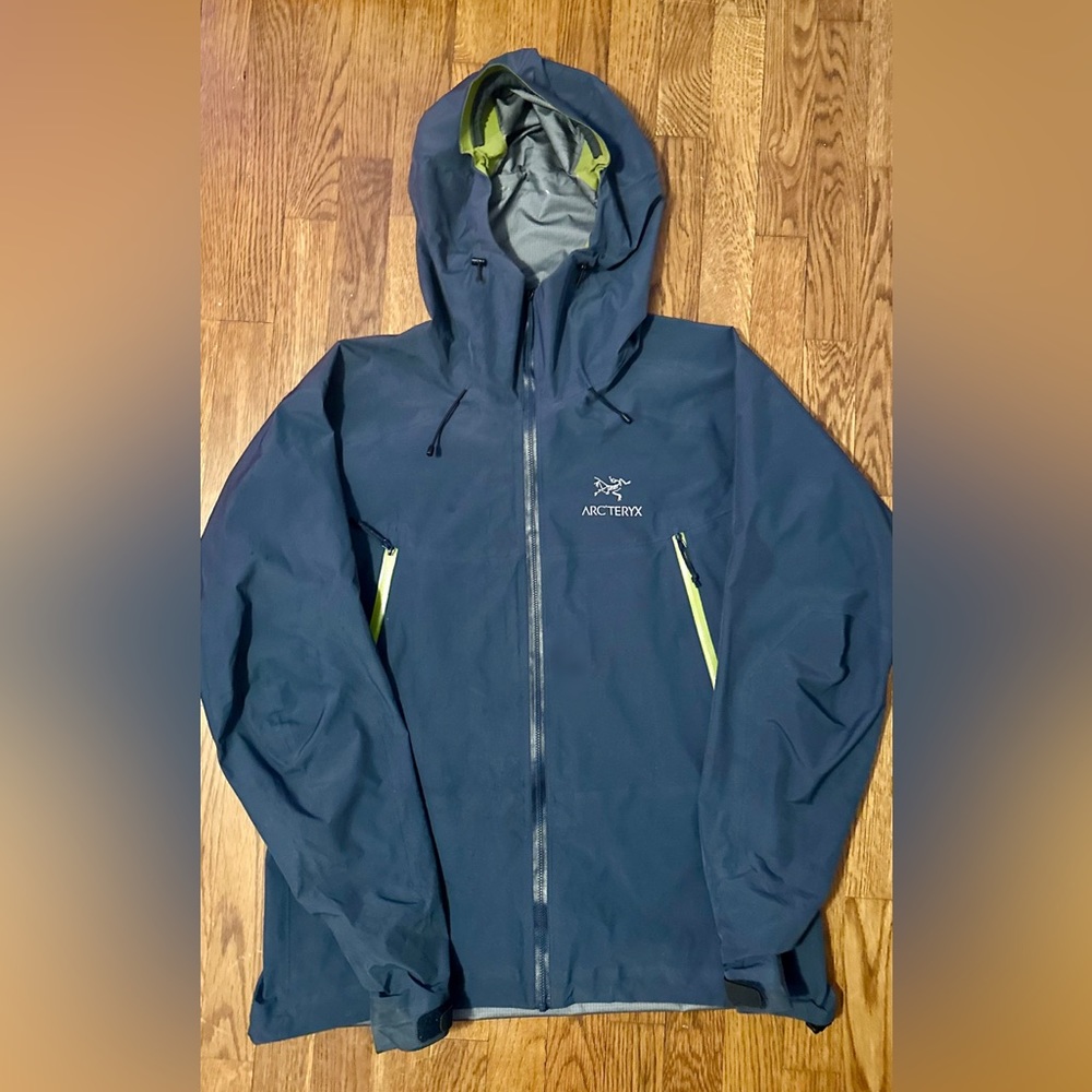 Arc’teryx Mens Beta LT Gore-Tex Pro Jacket - Large - Blue